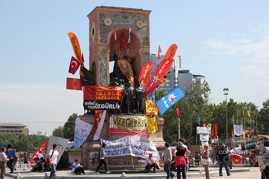 Taksim Atatürk Anıtı 1