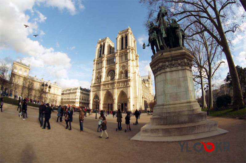 France; Paris; Cathédrale Notre Dame de Paris; Şubat 2016