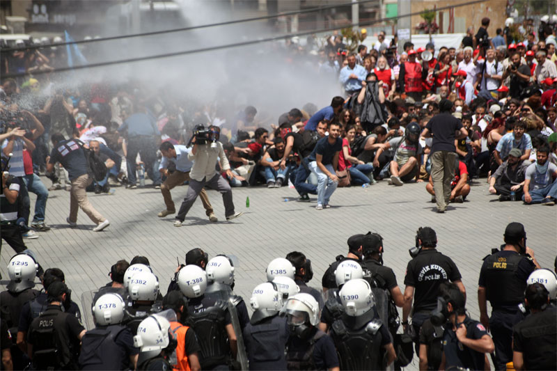 Fotoğraf: Yalçın Çakır - Taksim, Gezi Park. 31 Mayıs 2013 - 6