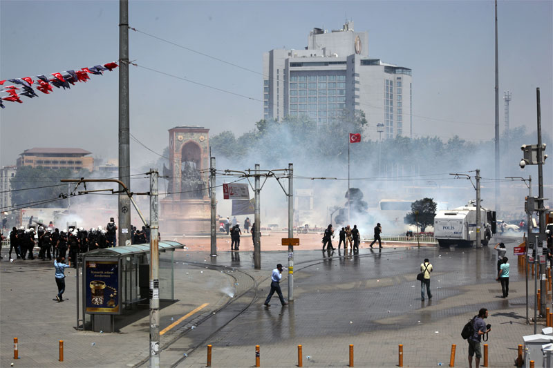 Fotoğraf: Yalçın Çakır - Taksim, Gezi Parkı 31 Mayıs 2013; 1