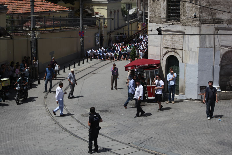 Fotoğraf: Çakır; Taksim, Gezi Parkı; 1. Gün; 01 Haziran 2013; 5