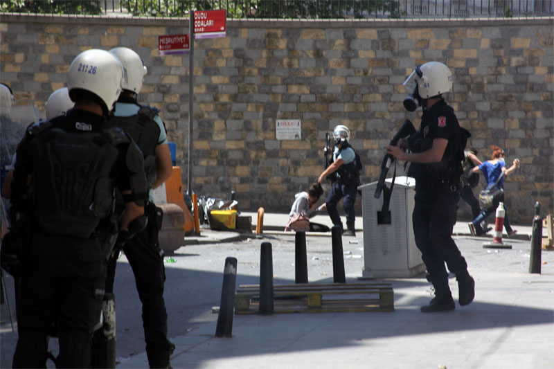 Fotoğraf: Yalçın Çakır - Taksim, Gezi Parkı 31 Mayıs 2013; 5