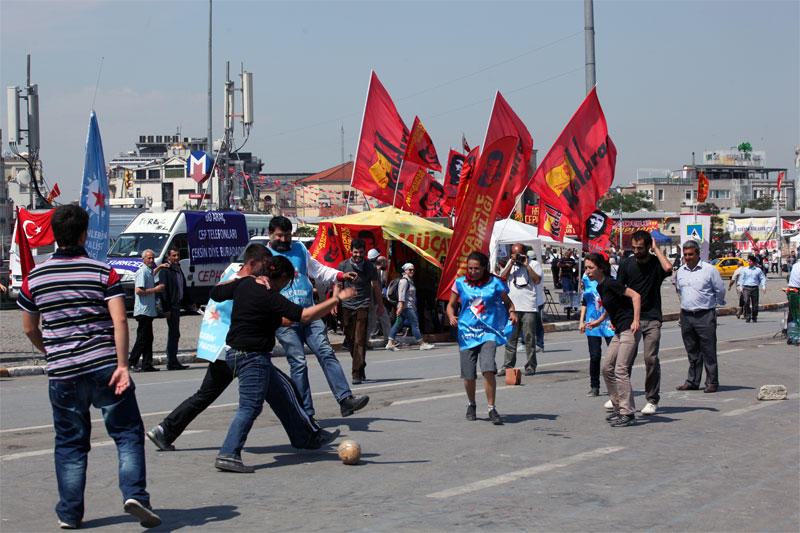 Fotoğraf: Yalçın Çakır - Taksim, Gezi Parkı 05 Haziran 2013; 2