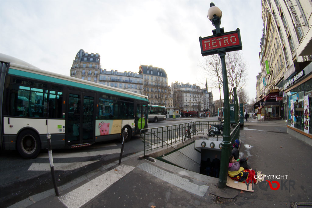 France; Paris; vivant dans la rue; sans abri 2