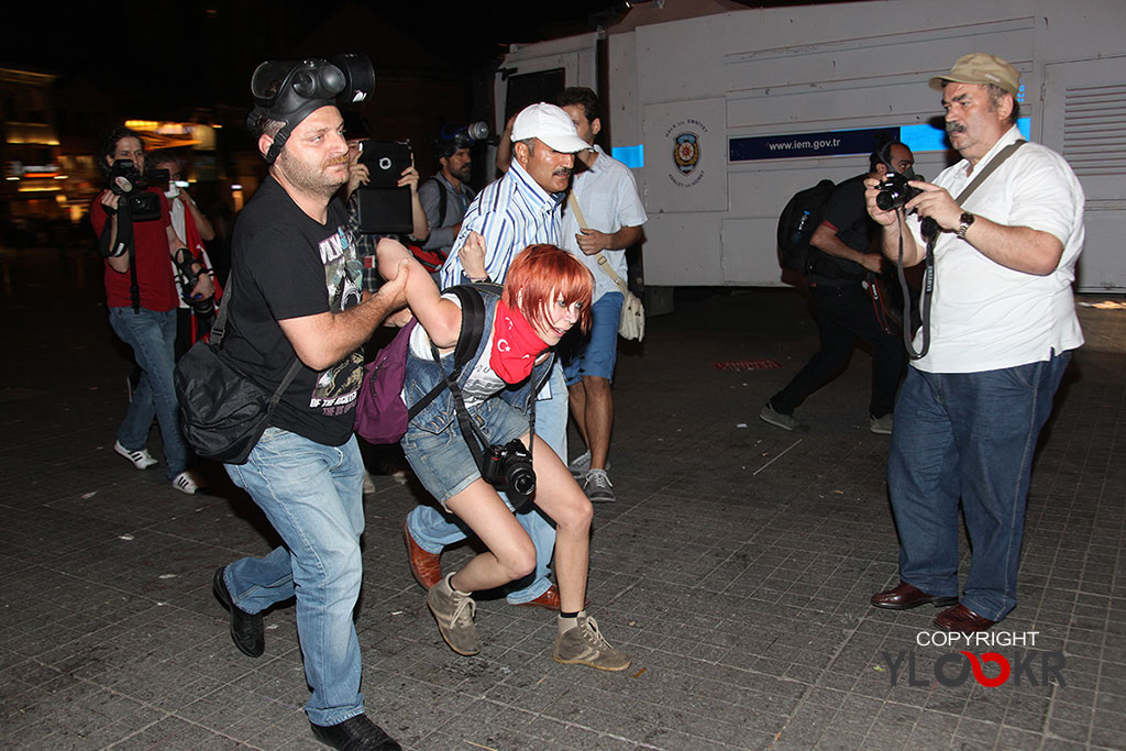 Medeni Yıldırım Anma Eylemi; HDP; BDP; Gözaltı; Yabancı Gazeteci gözaltı