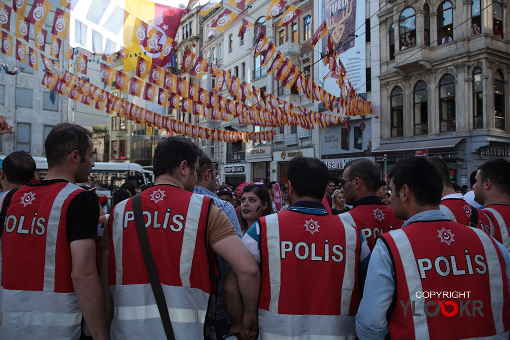 LGBTİ eylem, polis müdahalesi 2