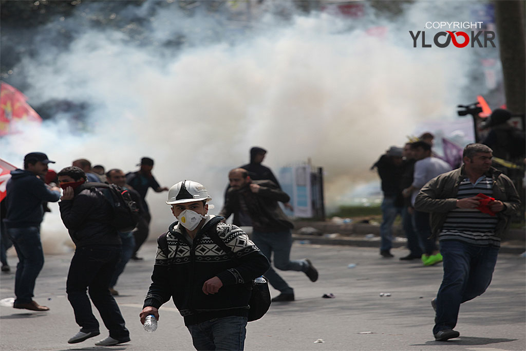 1 Mayıs 2015; İstanbul, Beşiktaş, gaz bombası 1