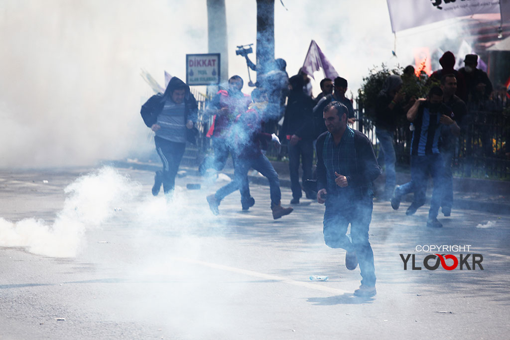 1 Mayıs 2015; İstanbul, Beşiktaş, gaz bombası 2