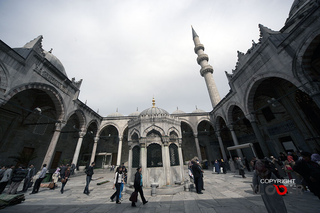 Yeni Cami, Sigma 12-24mm f/4.5-5.6 EX DG II HSM lens 3