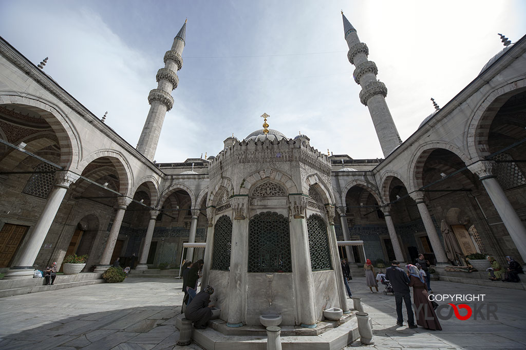 Yeni Cami, Sigma 12-24mm f/4.5-5.6 EX DG II HSM lens 5