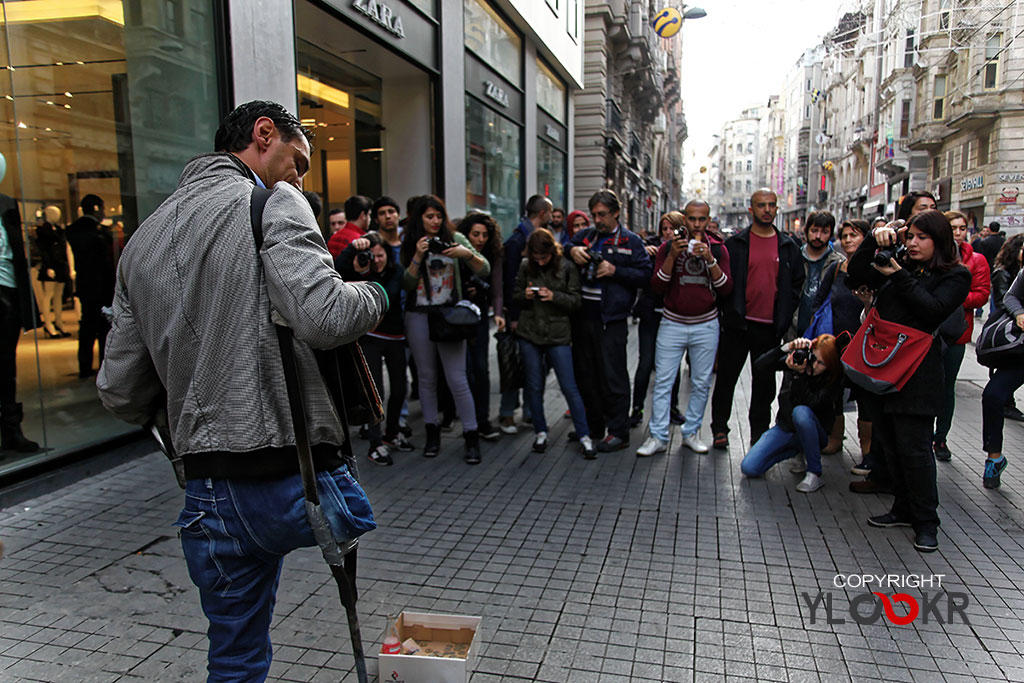 street photography, Engelli; Engelli Müzisyen; Sokak Çalgıcısı; Akordeon