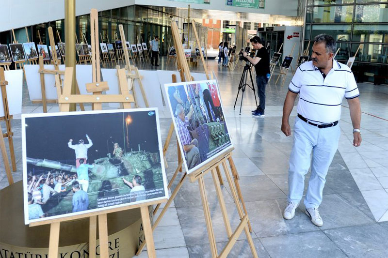 Bursa'da 15 Temmuz'a özel fotoğraf sergisi; İHA 4